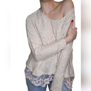 Signature Studio | Cozy Oversize Sweater with Lace - Size L